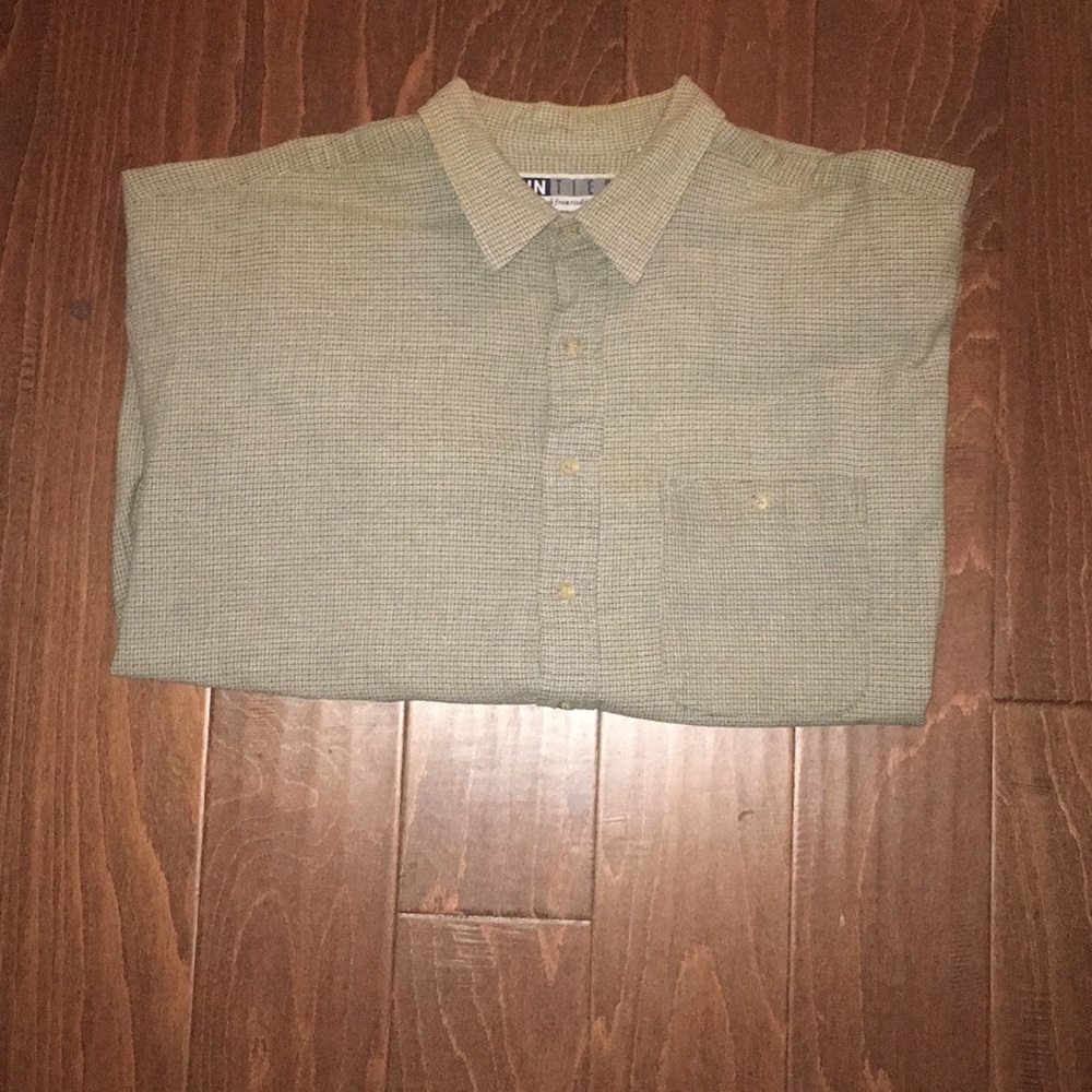 A untied a break from tradition ( size 2x/2EG )